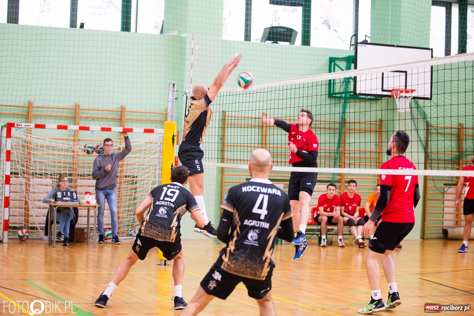 Zdjęcie w galerii na portalu naszraciborz.pl: RLPS. Niedzielne zwycięstwa faworytów [FOTO] wiadomości z regionu