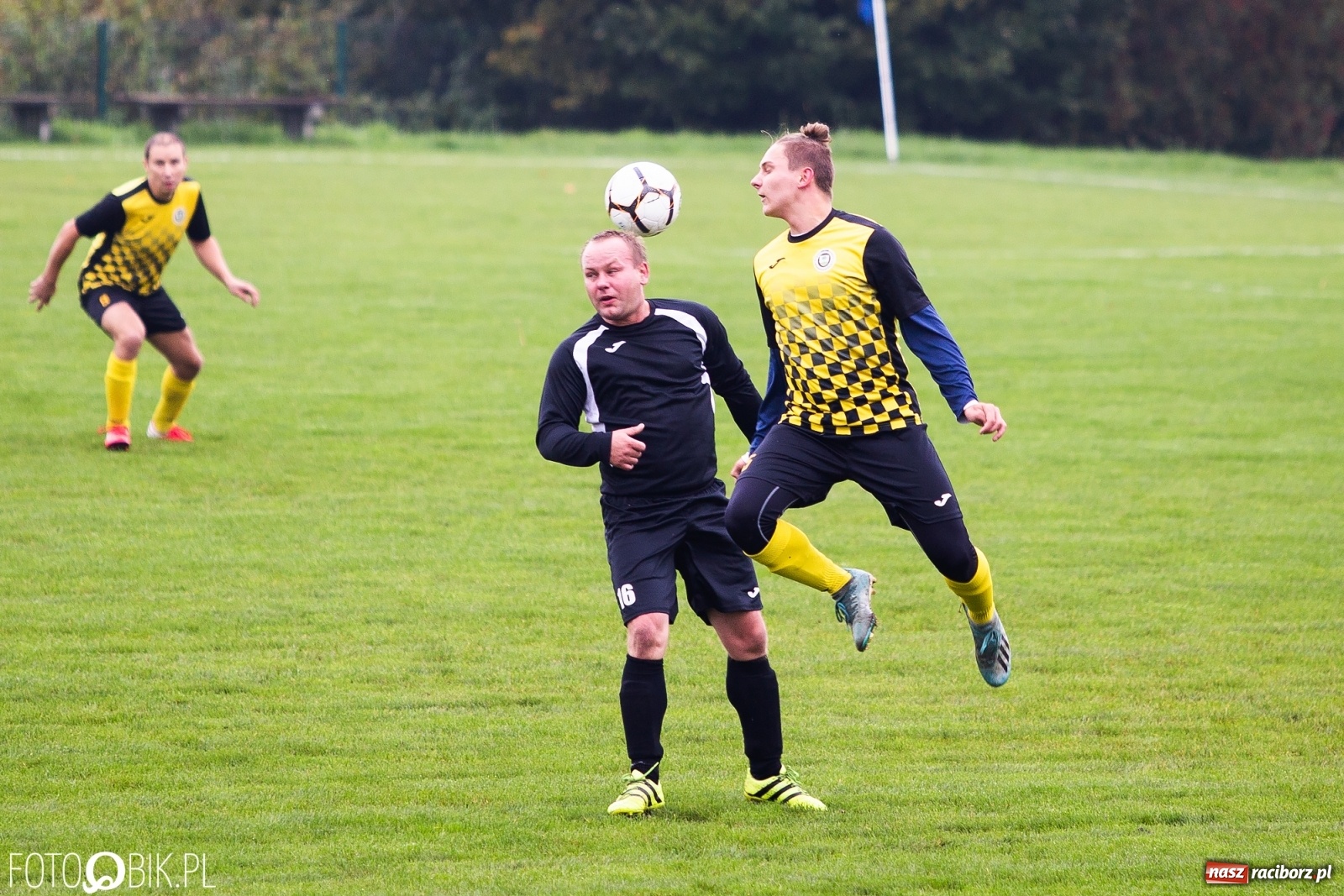 Zdjęcie w galerii na portalu naszraciborz.pl: C klasa. Rezerwy Brzezia uległy liderowi [FOTO] wiadomości z regionu