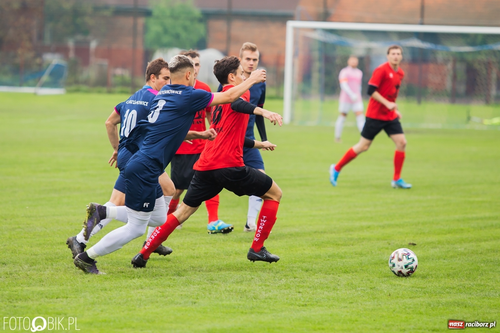 Zdjęcie w galerii na portalu naszraciborz.pl: Klasa okręgowa. Lider bez punktów w derbach gminy [FOTO] wiadomości z regionu