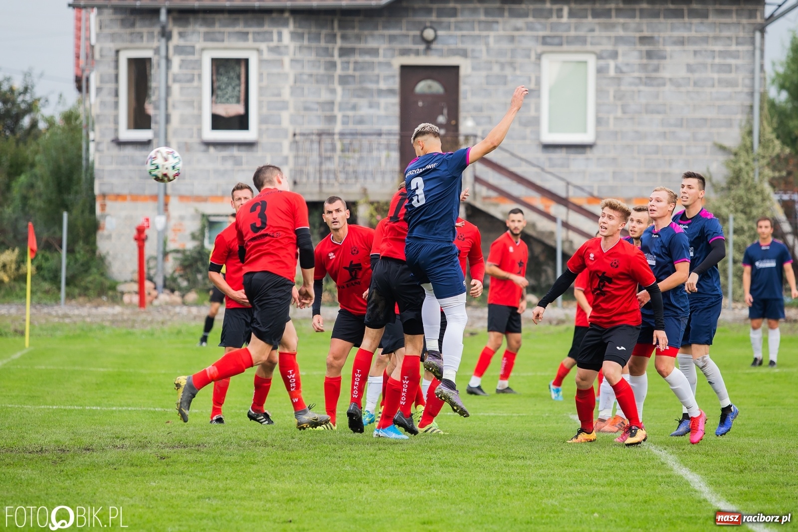 Zdjęcie w galerii na portalu naszraciborz.pl: Klasa okręgowa. Lider bez punktów w derbach gminy [FOTO] wiadomości z regionu