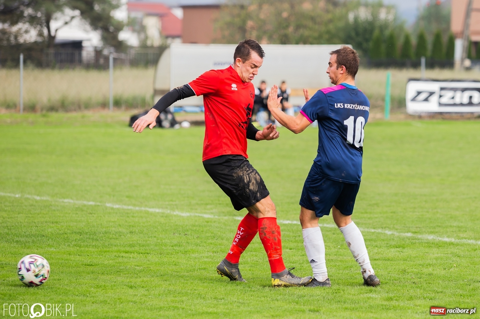Zdjęcie w galerii na portalu naszraciborz.pl: Klasa okręgowa. Lider bez punktów w derbach gminy [FOTO] wiadomości z regionu