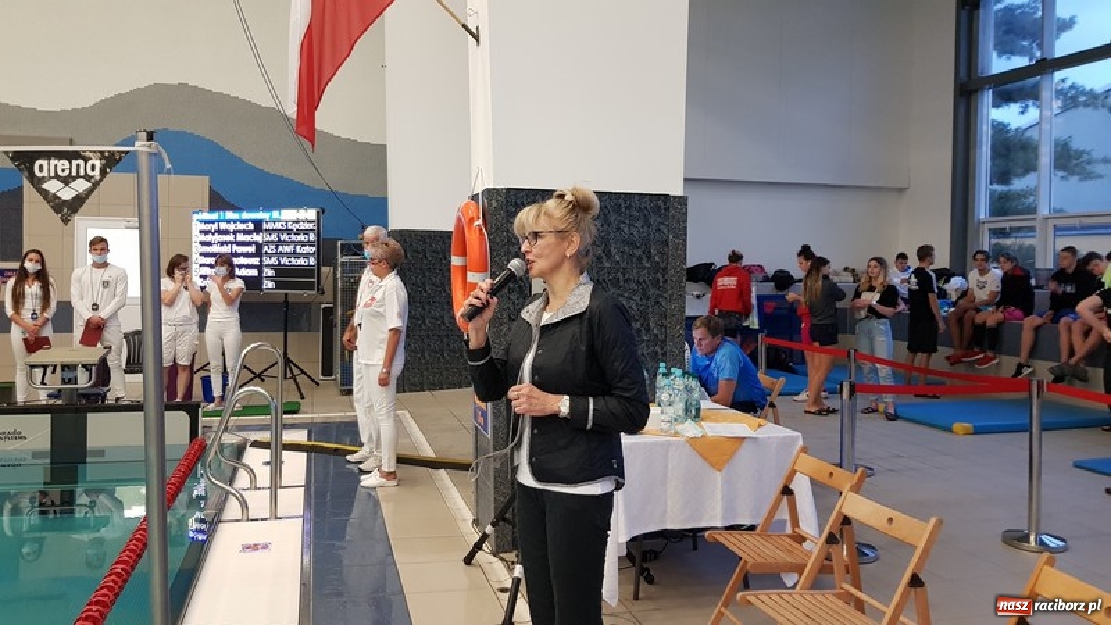 Zdjęcie w galerii na portalu naszraciborz.pl: Pływacy rywalizowali o puchar dyrektora ZSOMS wiadomości z regionu