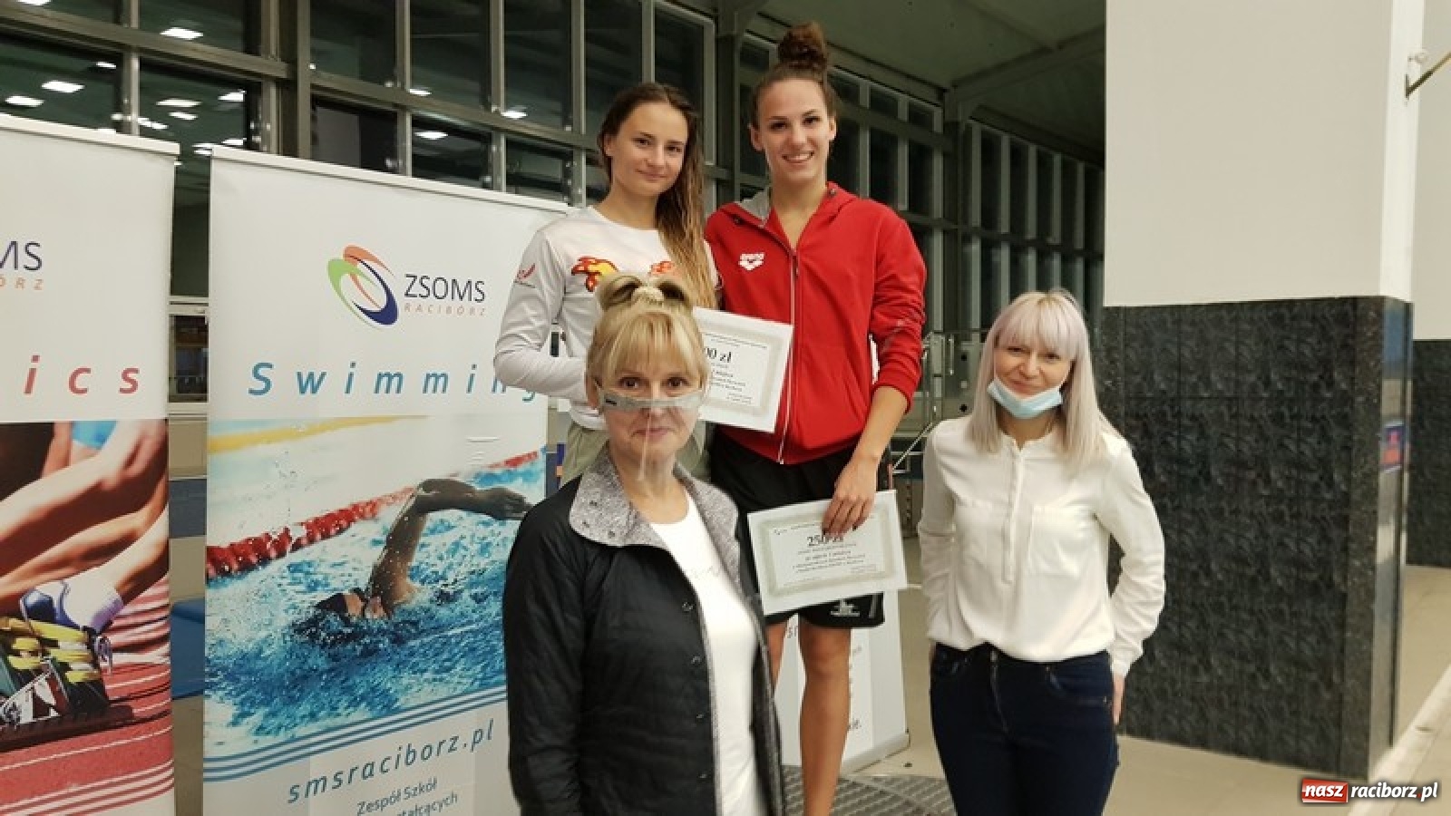 Zdjęcie w galerii na portalu naszraciborz.pl: Pływacy rywalizowali o puchar dyrektora ZSOMS wiadomości z regionu