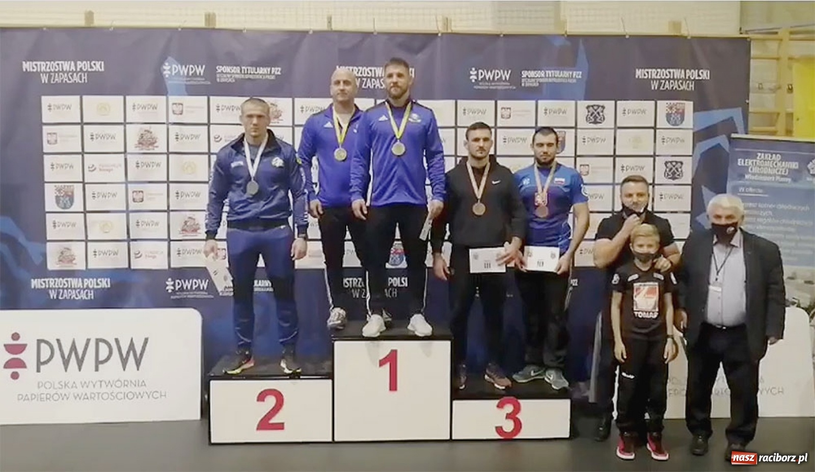 Zdjęcie w galerii na portalu naszraciborz.pl: Zapaśnicy Dębu Brzeźnica z medalami mistrzostw Polski wiadomości z regionu