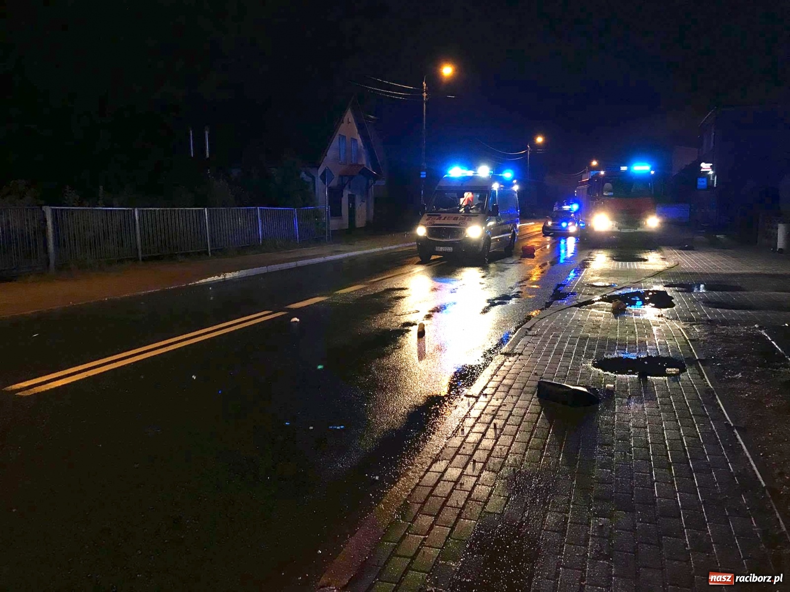 Zdjęcie w galerii na portalu naszraciborz.pl: Ranna w wypadku 17-latka czekała pół godziny na karetkę z... Rybnika wiadomości z regionu