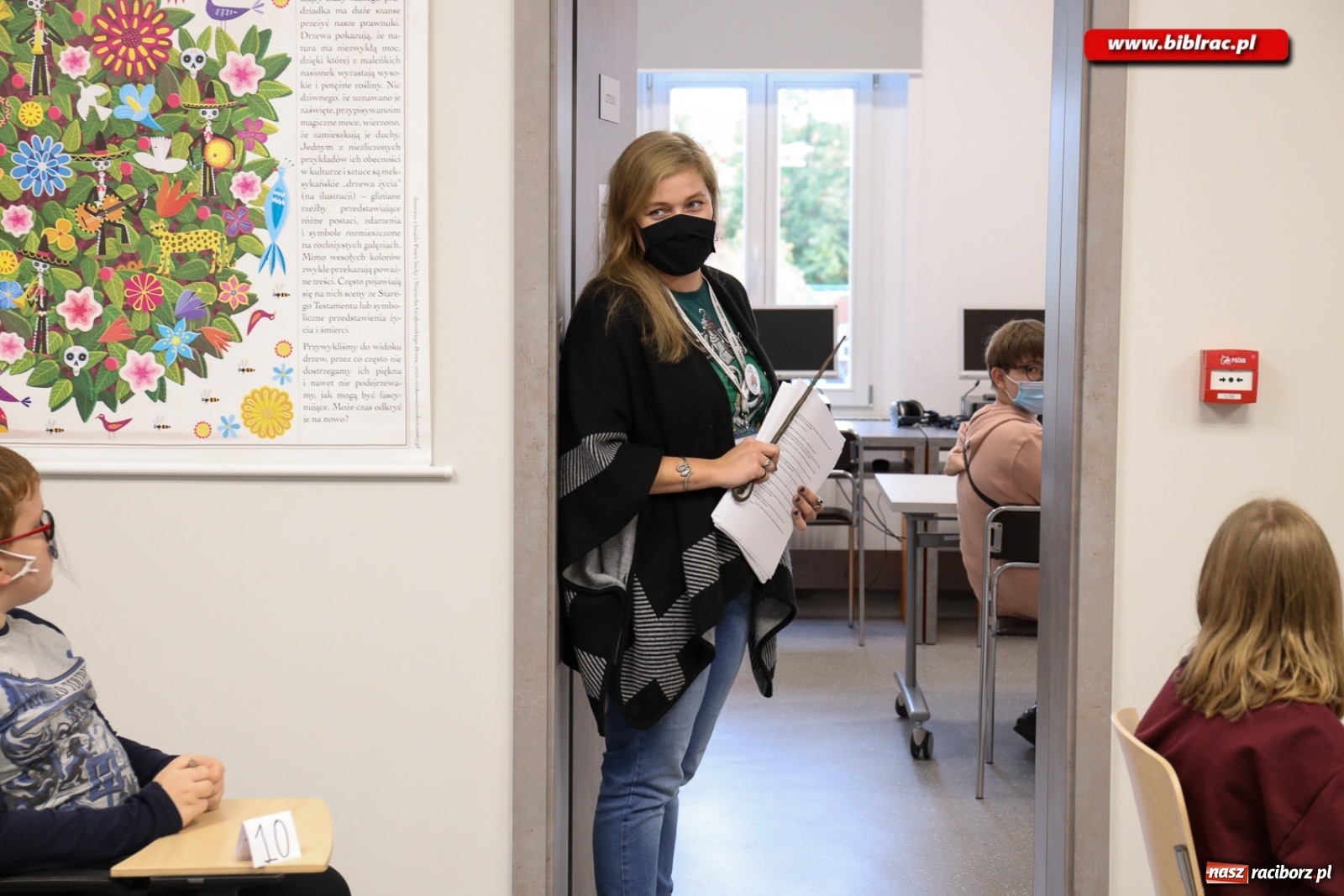 Zdjęcie w galerii na portalu naszraciborz.pl: Potteromaniacy sprawdzili swą wiedzę w raciborskiej bibliotece [FOTO] wiadomości z regionu