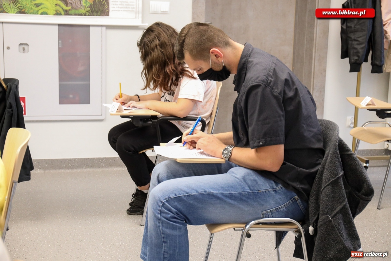 Zdjęcie w galerii na portalu naszraciborz.pl: Potteromaniacy sprawdzili swą wiedzę w raciborskiej bibliotece [FOTO] wiadomości z regionu