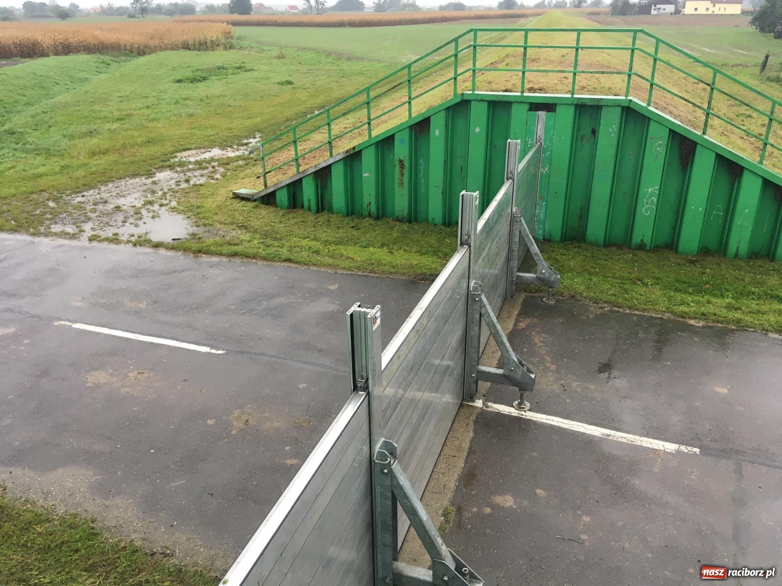 Zdjęcie w galerii na portalu naszraciborz.pl: Wojewoda śląski ogłosił pogotowie przeciwpowodziowe. W gminie Rudnik boją się podtopień, w Krzyżanowicach monitorują wiadomości z regionu