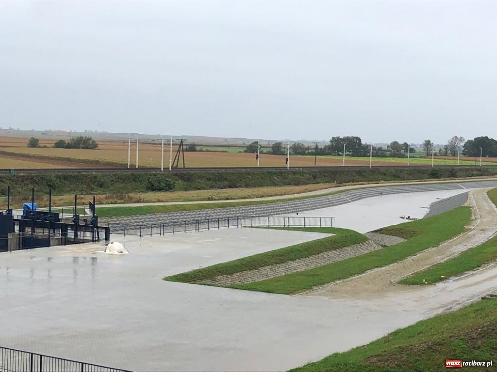 Zdjęcie w galerii na portalu naszraciborz.pl: Sytuacja powodziowa w powiecie raciborskim  wiadomości z regionu