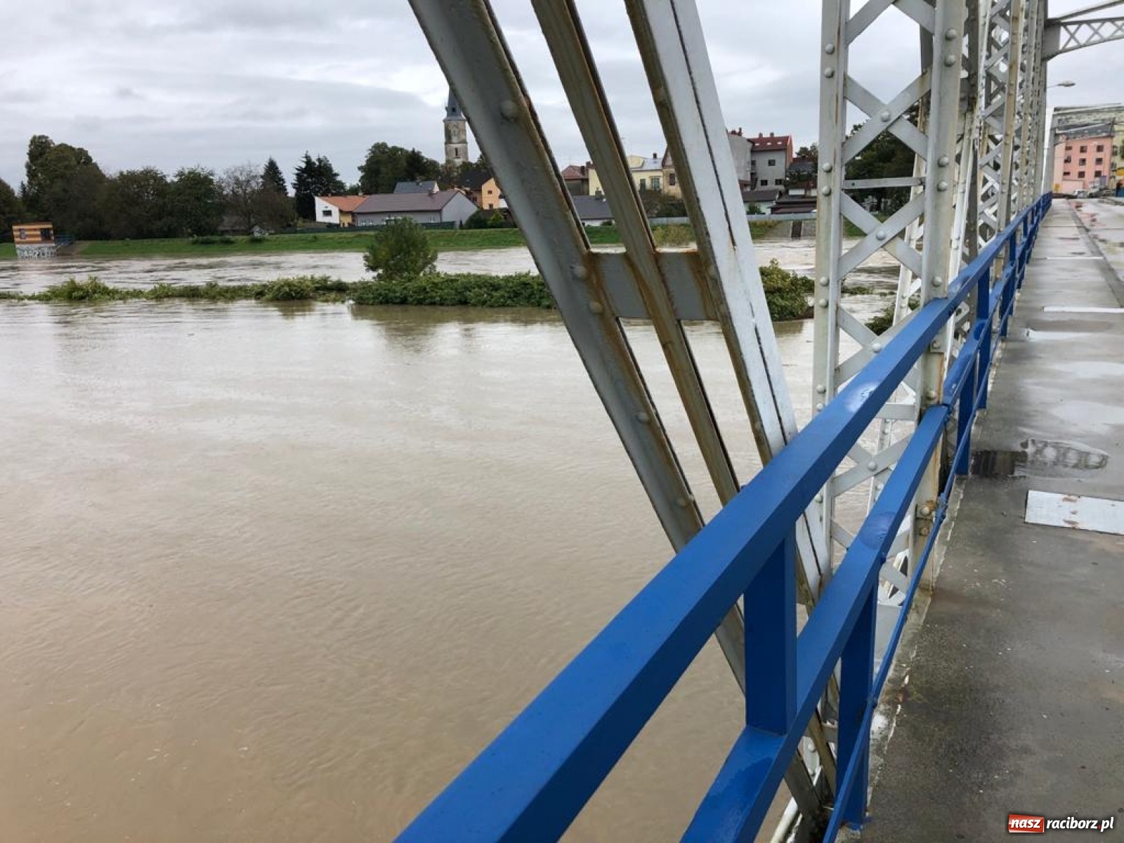Zdjęcie w galerii na portalu naszraciborz.pl: Sytuacja powodziowa w powiecie raciborskim  wiadomości z regionu