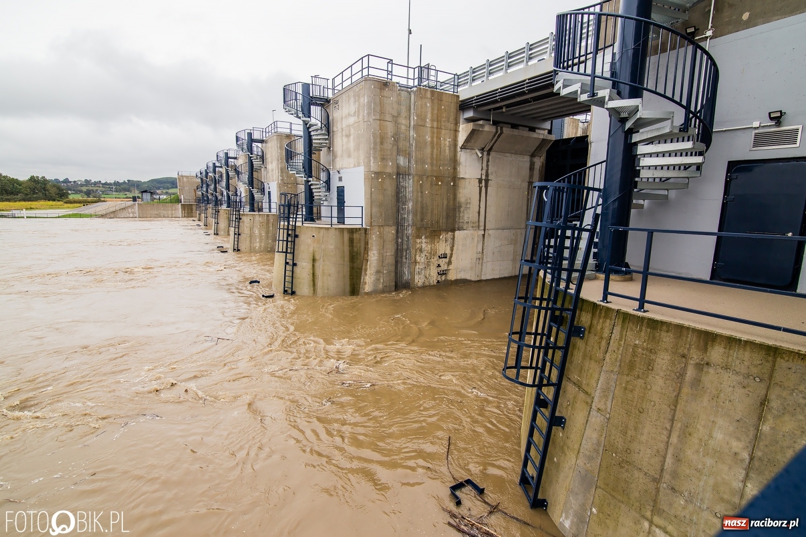 Zdjęcie w galerii na portalu naszraciborz.pl: Podjęto decyzję o natychmiastowym uruchomieniu zbiornika Racibórz wiadomości z regionu
