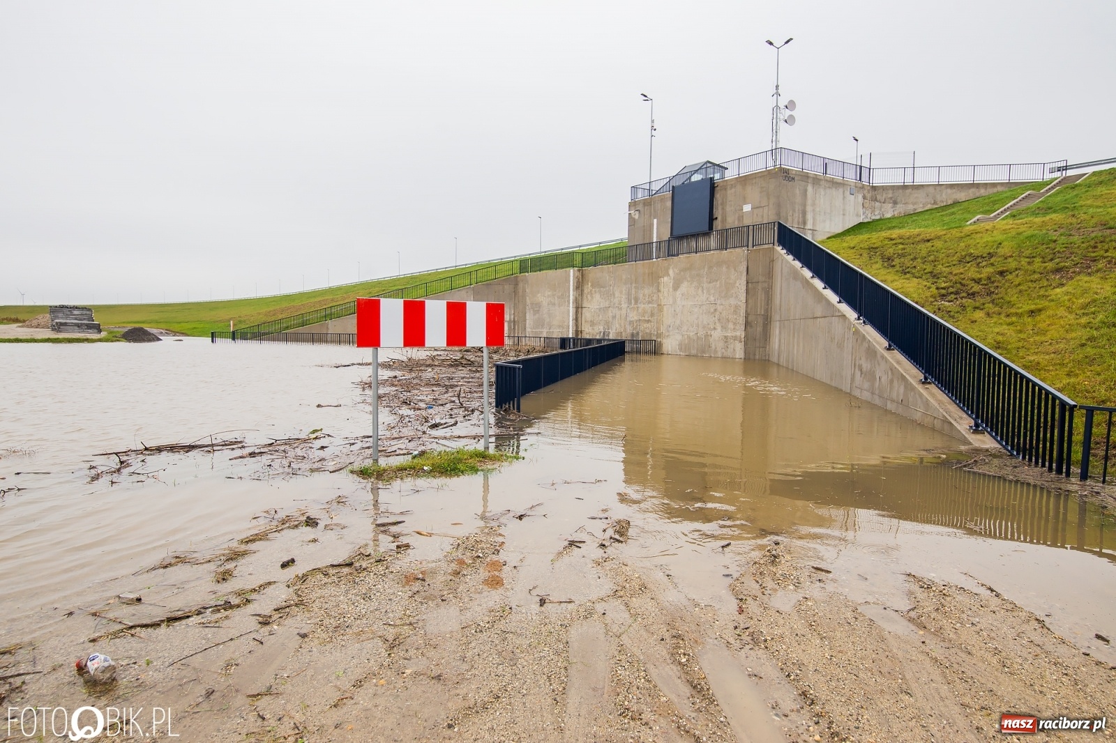 Zdjęcie w galerii na portalu naszraciborz.pl: Podjęto decyzję o natychmiastowym uruchomieniu zbiornika Racibórz wiadomości z regionu