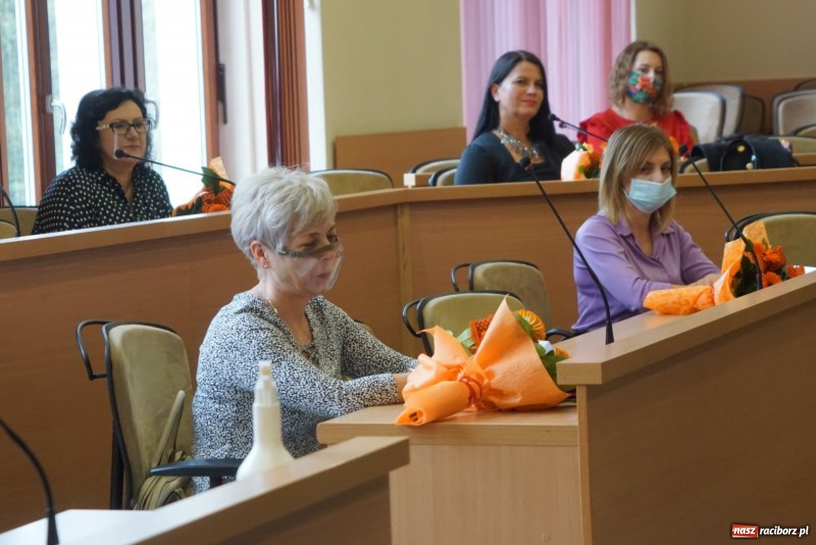 Zdjęcie w galerii na portalu naszraciborz.pl: Nauczyciele miejskich szkół w Raciborzu wyróżnieni wiadomości z regionu