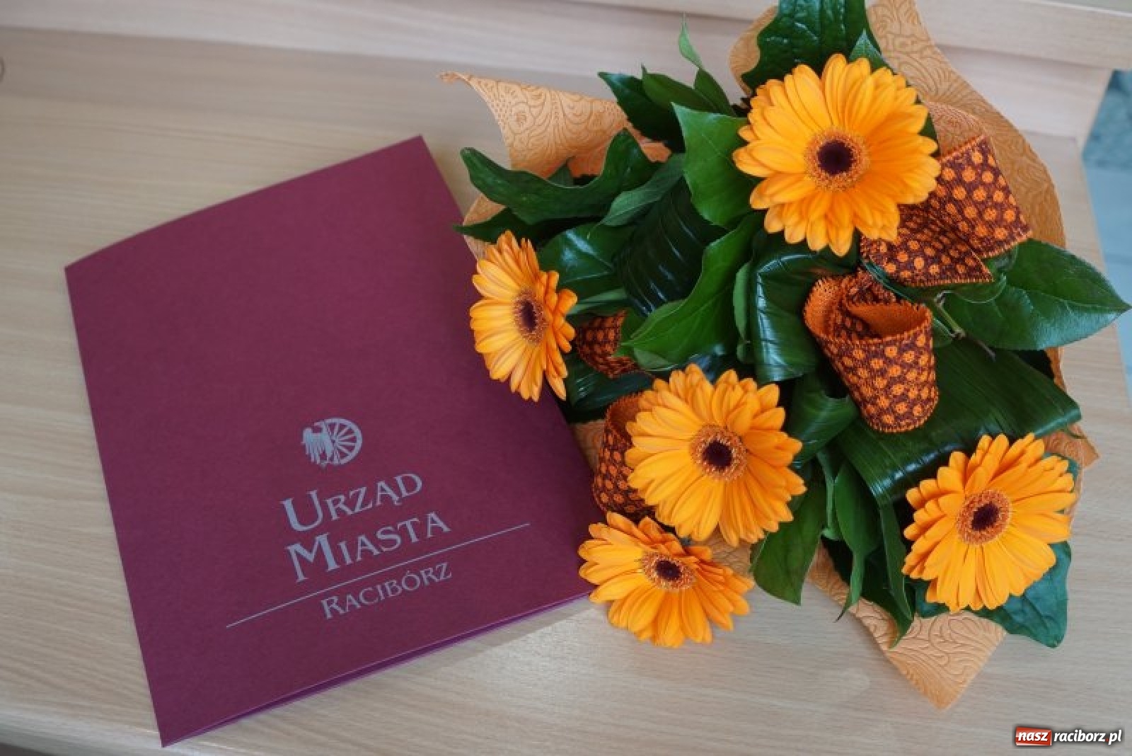 Zdjęcie w galerii na portalu naszraciborz.pl: Nauczyciele miejskich szkół w Raciborzu wyróżnieni wiadomości z regionu