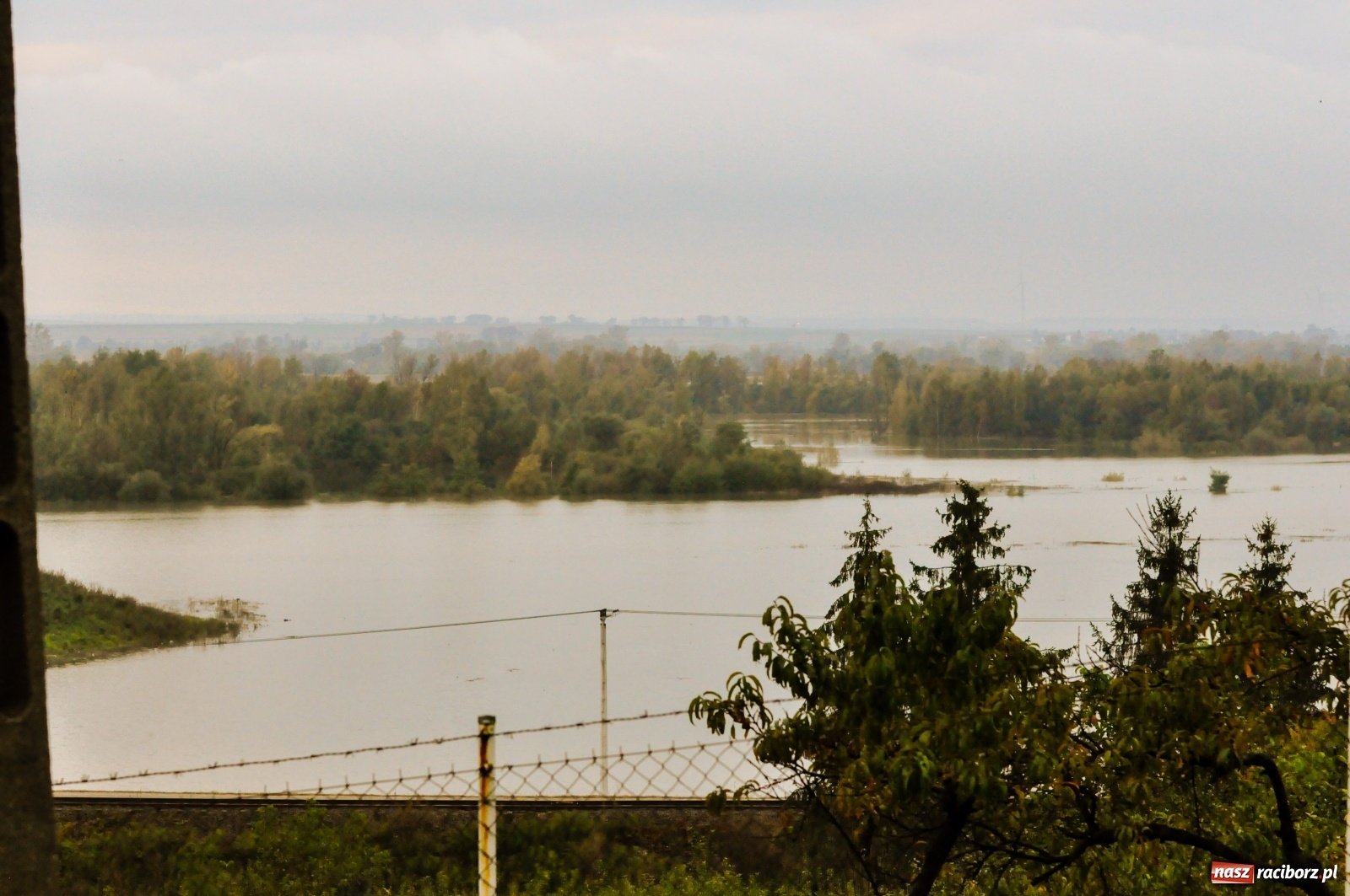 Zdjęcie w galerii na portalu naszraciborz.pl: Zbiornik Racibórz - zdjęcia i film z poranka 15.10.2020  wiadomości z regionu
