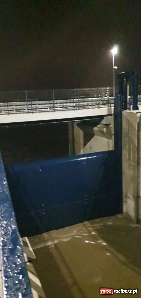 Zdjęcie w galerii na portalu naszraciborz.pl: Zbiornik Racibórz - zdjęcia i film z poranka 15.10.2020  wiadomości z regionu