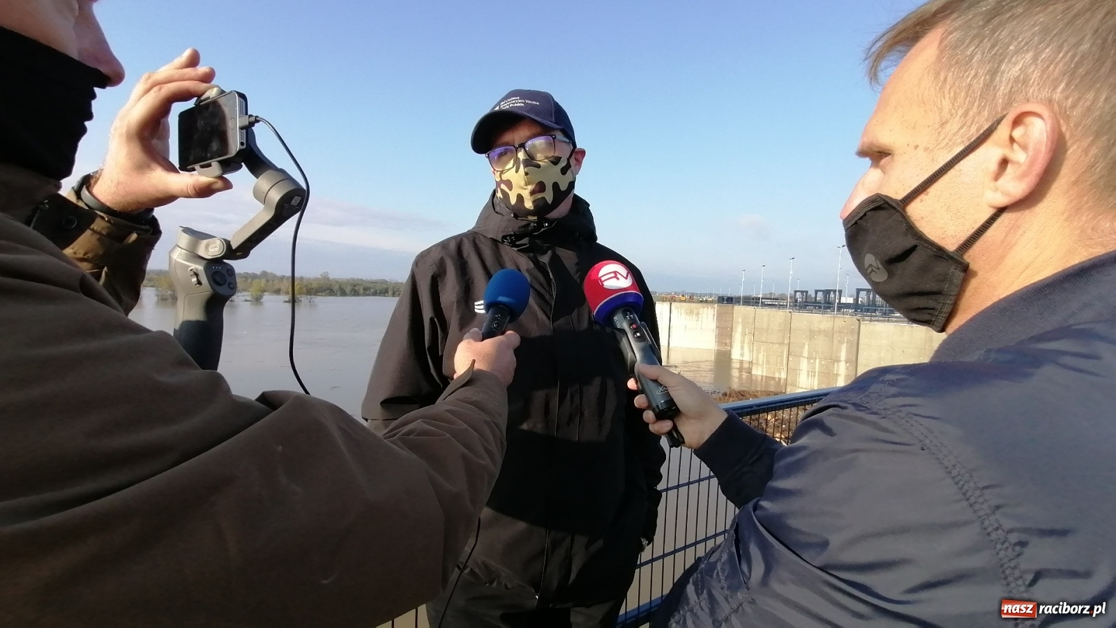 Zdjęcie w galerii na portalu naszraciborz.pl: Zbiornik Racibórz zadziałał. Fala efektywnie spłaszczona [FOTO i WIDEO] wiadomości z regionu