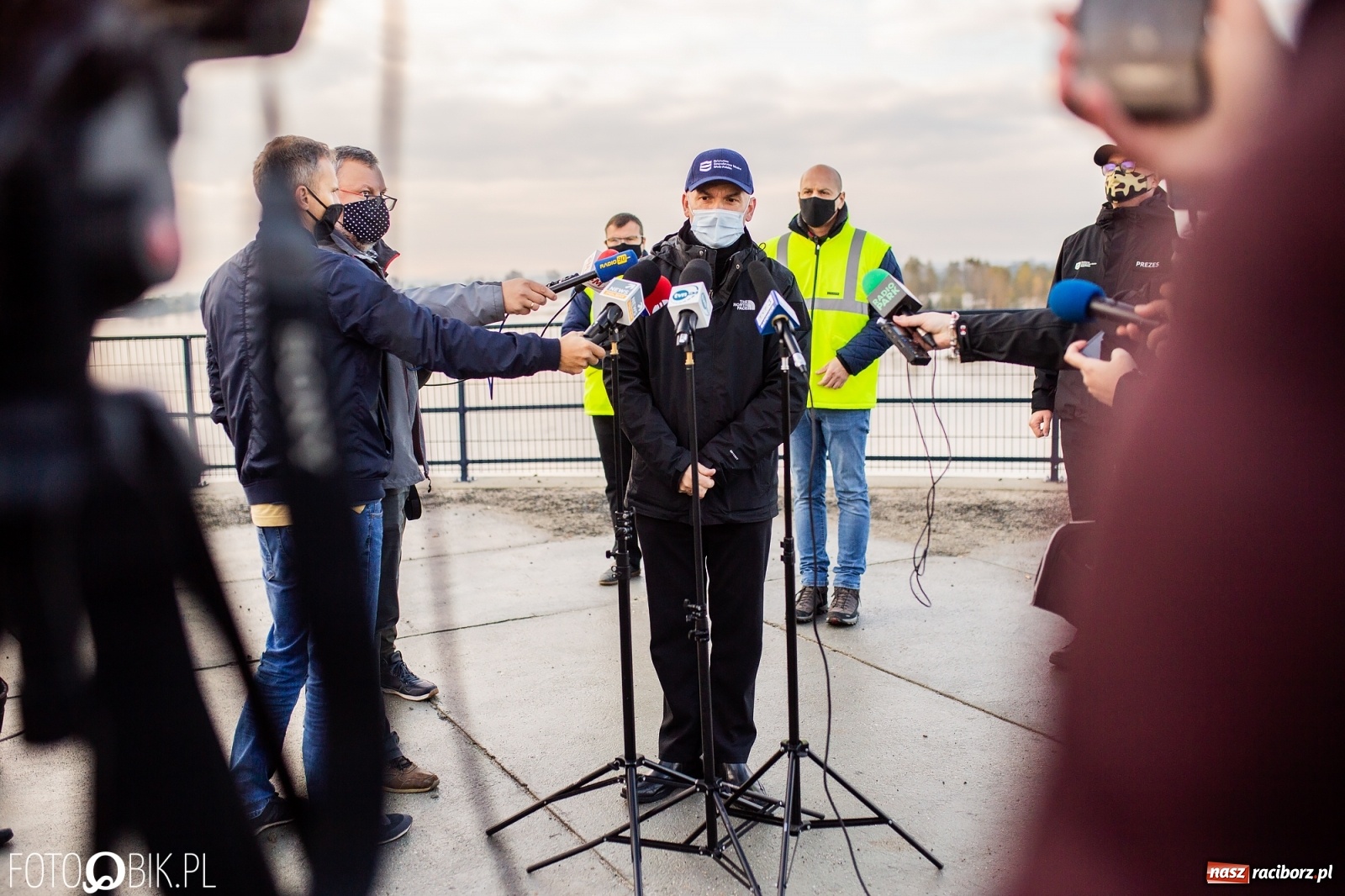 Zdjęcie w galerii na portalu naszraciborz.pl: Zbiornik Racibórz zadziałał. Fala efektywnie spłaszczona [FOTO i WIDEO] wiadomości z regionu