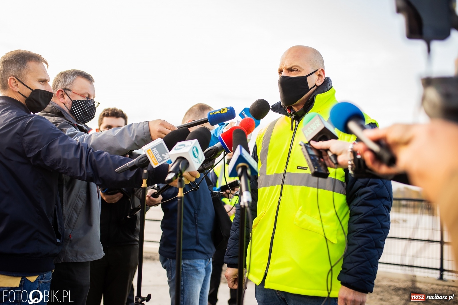 Zdjęcie w galerii na portalu naszraciborz.pl: Zbiornik Racibórz zadziałał. Fala efektywnie spłaszczona [FOTO i WIDEO] wiadomości z regionu