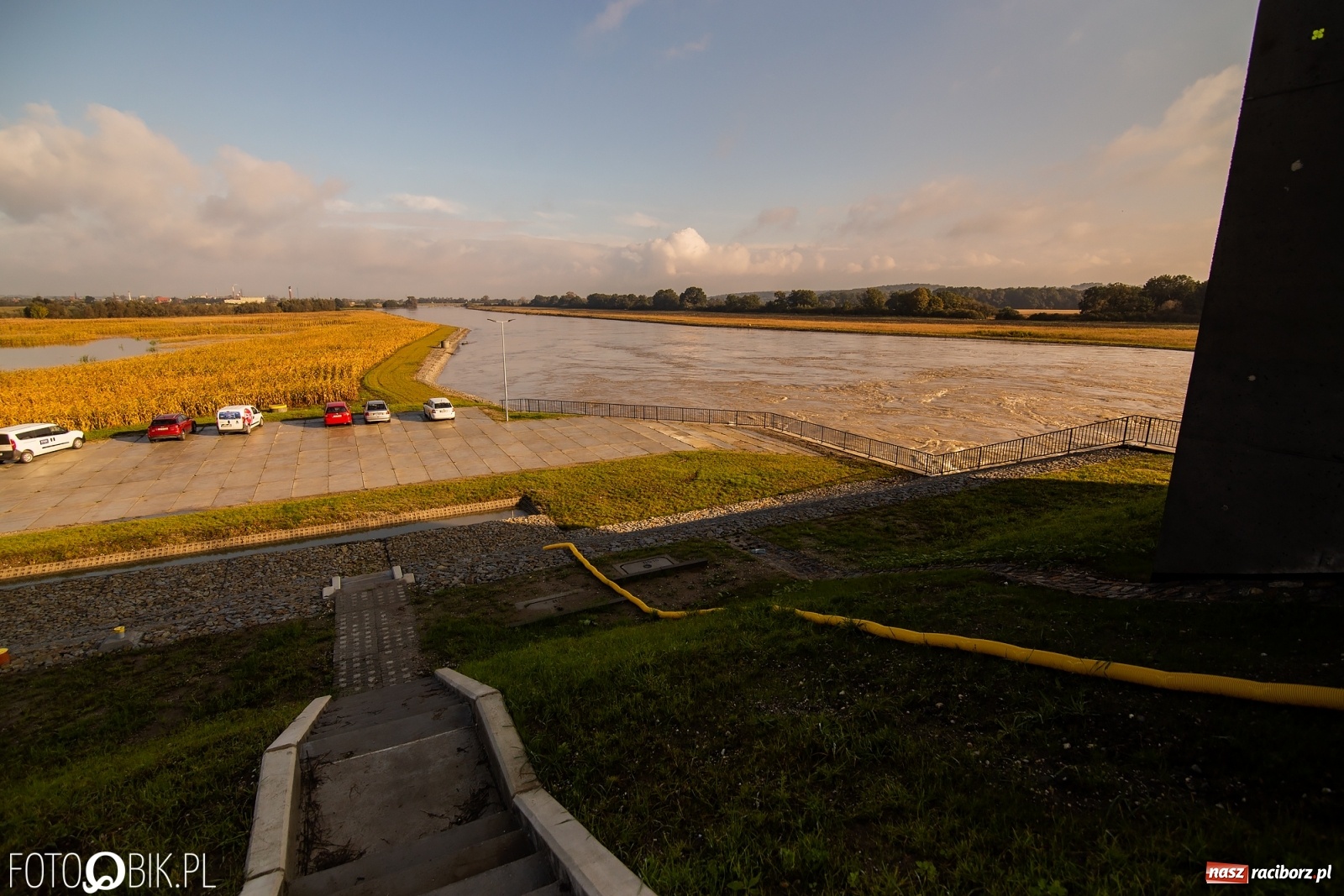 Zdjęcie w galerii na portalu naszraciborz.pl: Zbiornik Racibórz zadziałał. Fala efektywnie spłaszczona [FOTO i WIDEO] wiadomości z regionu