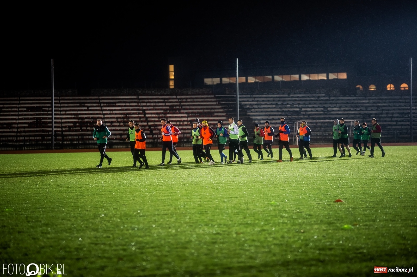 Zdjęcie w galerii na portalu naszraciborz.pl: Właśnie tak trenują sędziowie Podokręgu Racibórz [FOTO] wiadomości z regionu