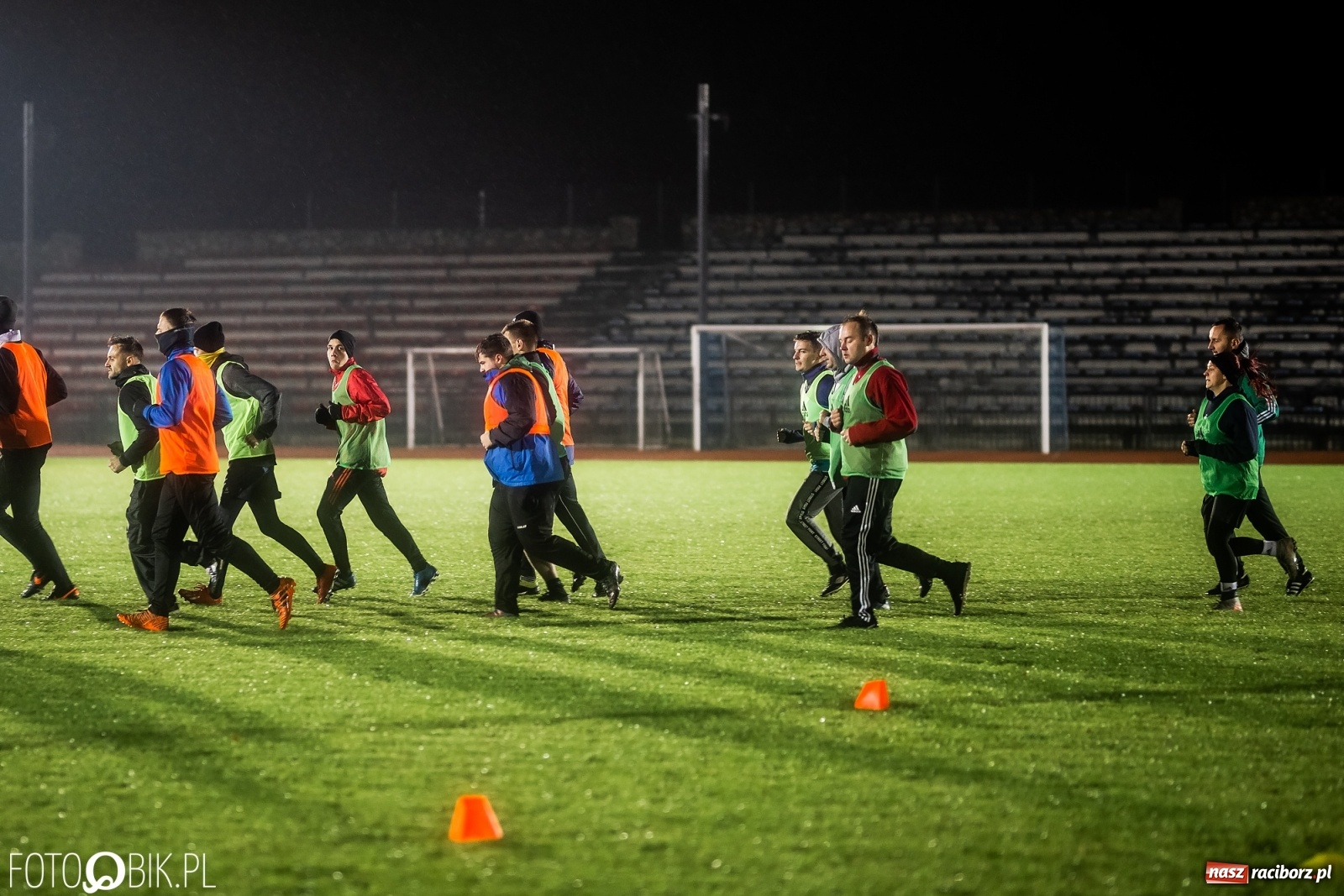 Zdjęcie w galerii na portalu naszraciborz.pl: Właśnie tak trenują sędziowie Podokręgu Racibórz [FOTO] wiadomości z regionu