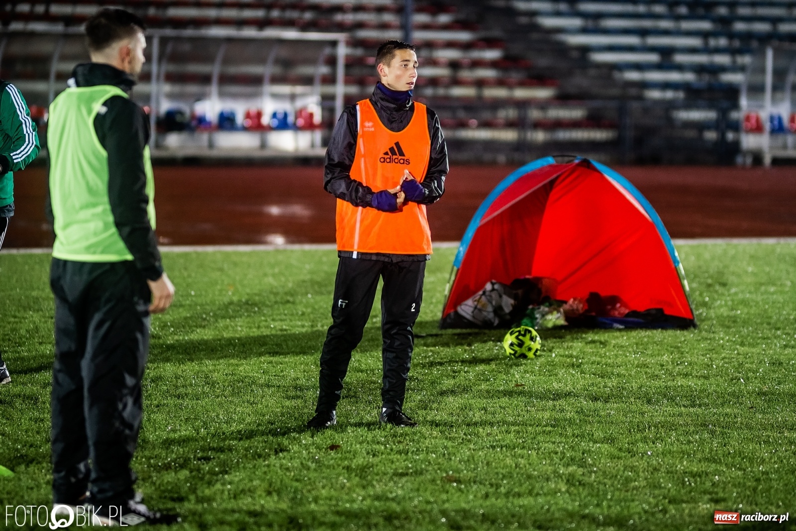 Zdjęcie w galerii na portalu naszraciborz.pl: Właśnie tak trenują sędziowie Podokręgu Racibórz [FOTO] wiadomości z regionu