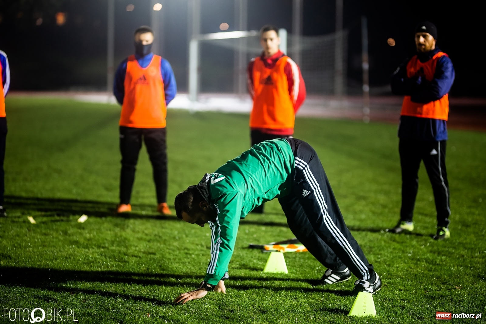 Zdjęcie w galerii na portalu naszraciborz.pl: Właśnie tak trenują sędziowie Podokręgu Racibórz [FOTO] wiadomości z regionu