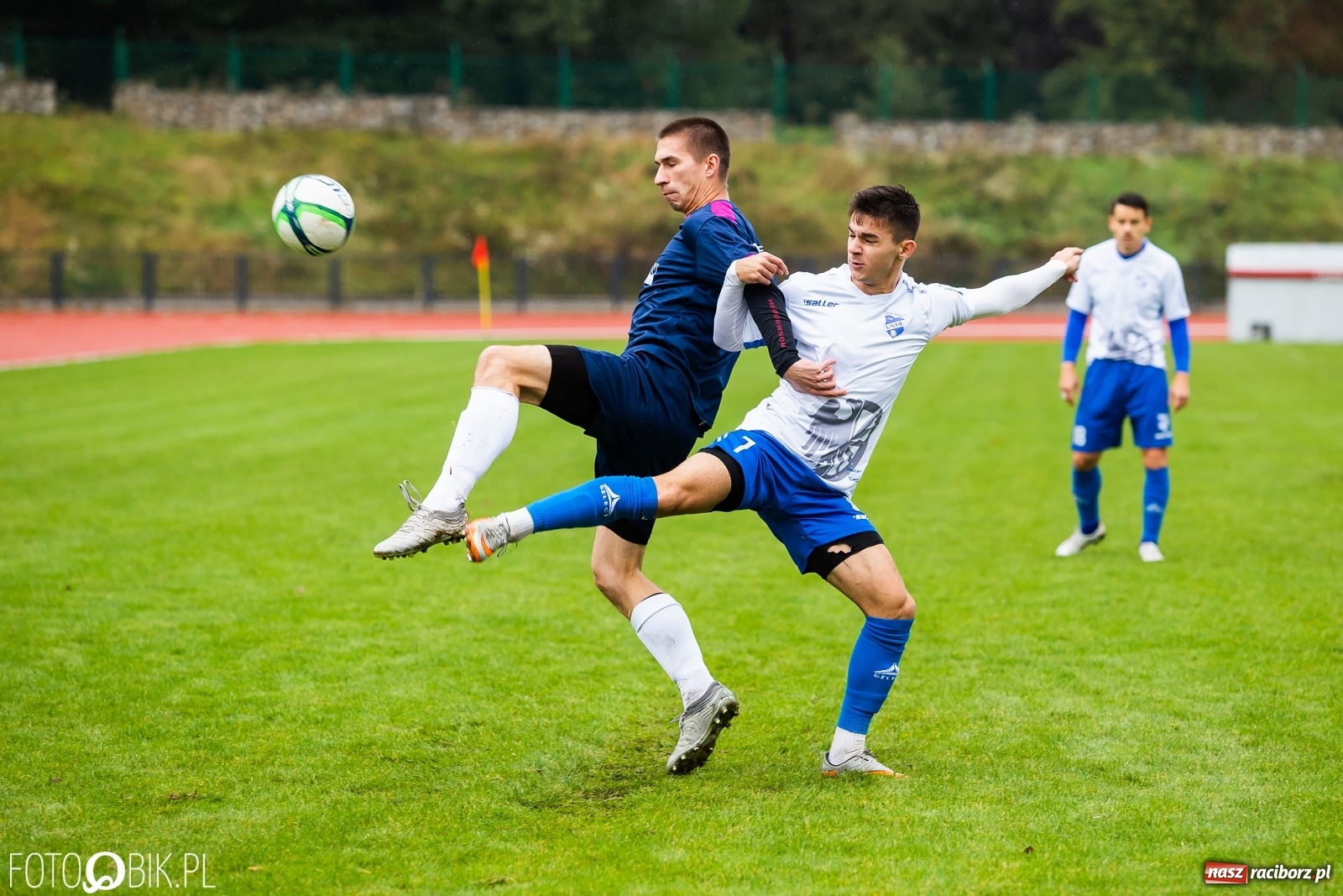 Zdjęcie w galerii na portalu naszraciborz.pl: Gol z połowy boiska ustawił spotkanie. Unia górą nad Krzyżanowicami [FOTO] wiadomości z regionu