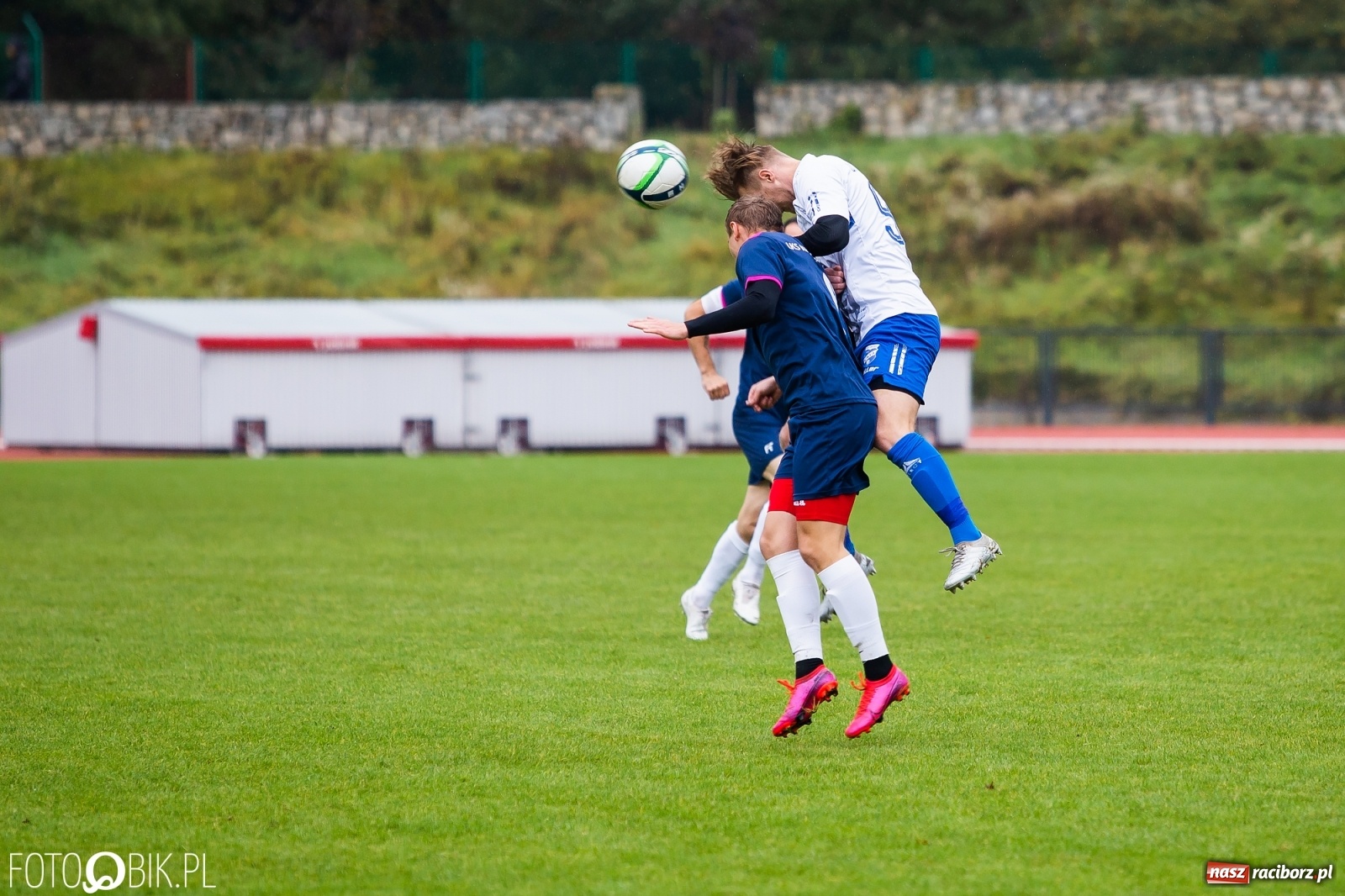 Zdjęcie w galerii na portalu naszraciborz.pl: Gol z połowy boiska ustawił spotkanie. Unia górą nad Krzyżanowicami [FOTO] wiadomości z regionu