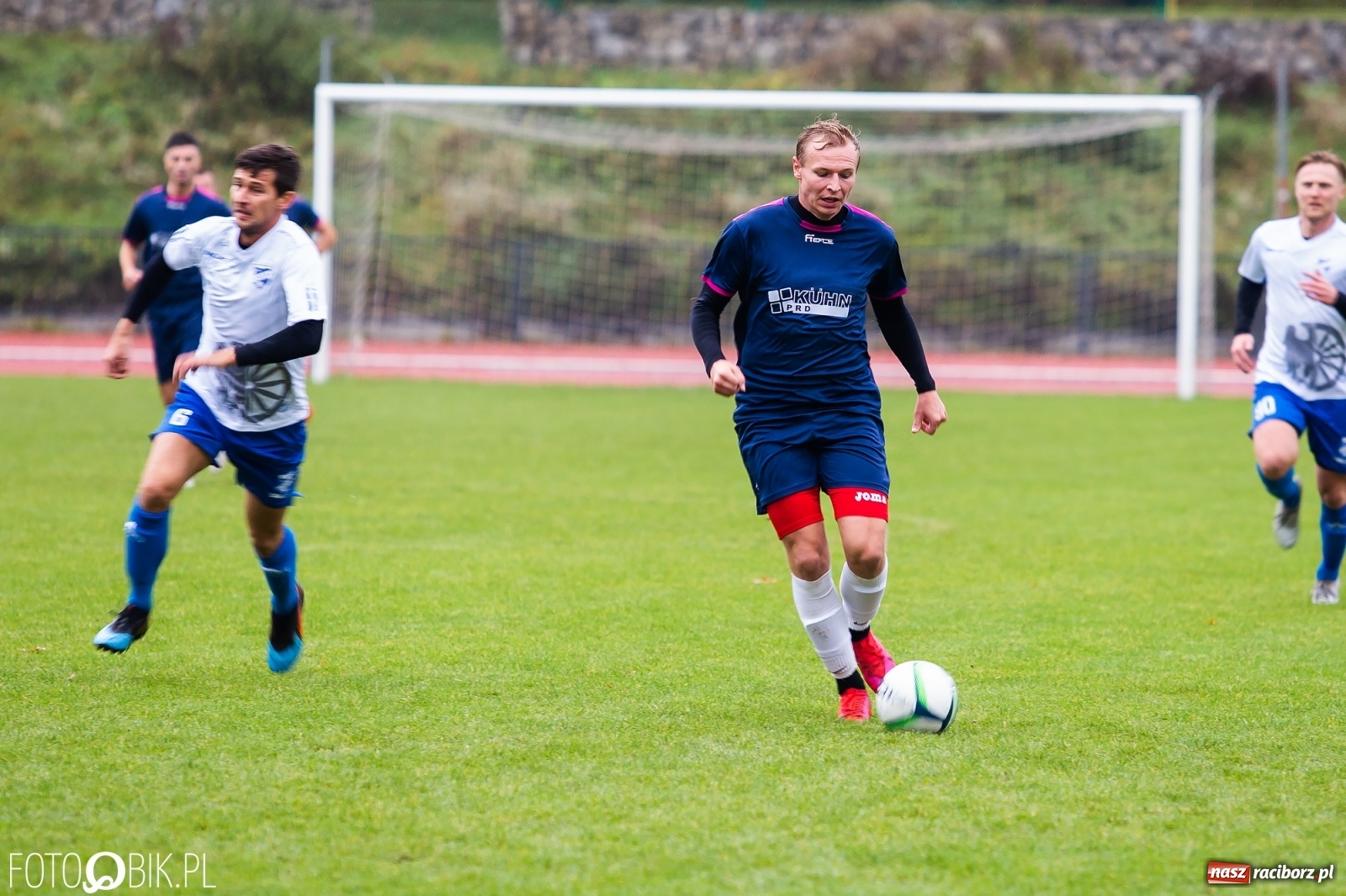 Zdjęcie w galerii na portalu naszraciborz.pl: Gol z połowy boiska ustawił spotkanie. Unia górą nad Krzyżanowicami [FOTO] wiadomości z regionu