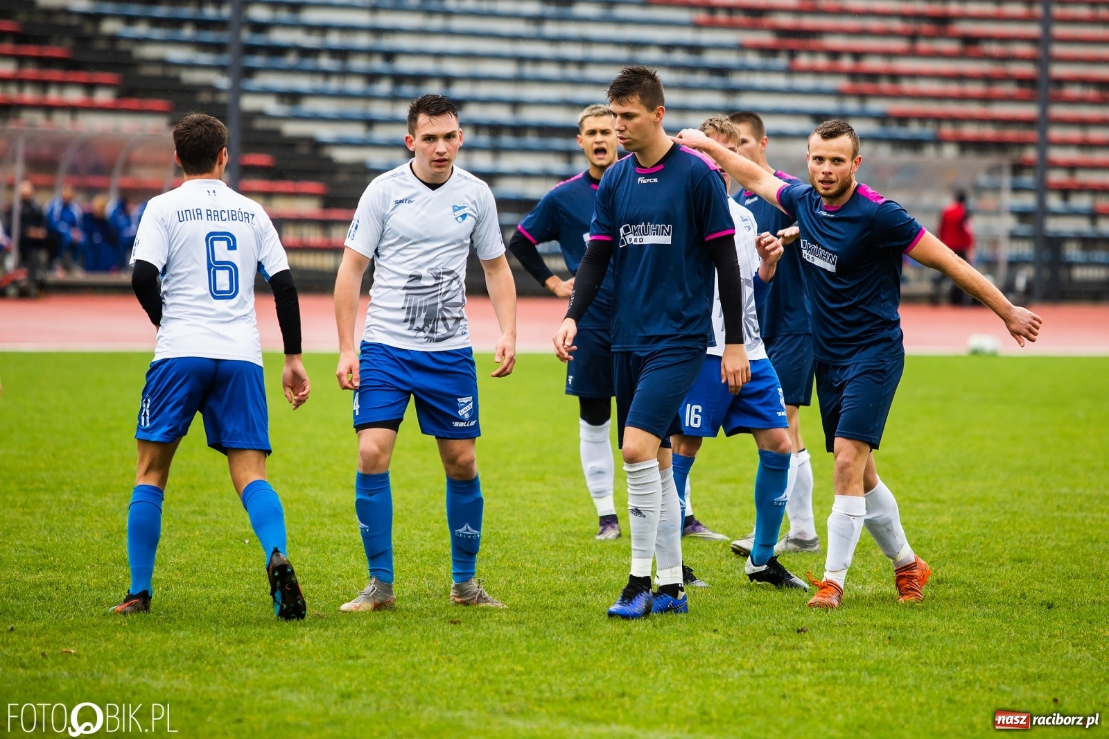 Zdjęcie w galerii na portalu naszraciborz.pl: Gol z połowy boiska ustawił spotkanie. Unia górą nad Krzyżanowicami [FOTO] wiadomości z regionu