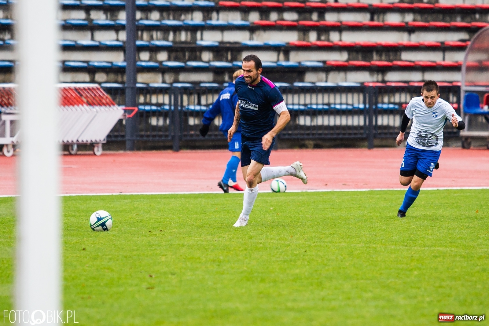 Zdjęcie w galerii na portalu naszraciborz.pl: Gol z połowy boiska ustawił spotkanie. Unia górą nad Krzyżanowicami [FOTO] wiadomości z regionu