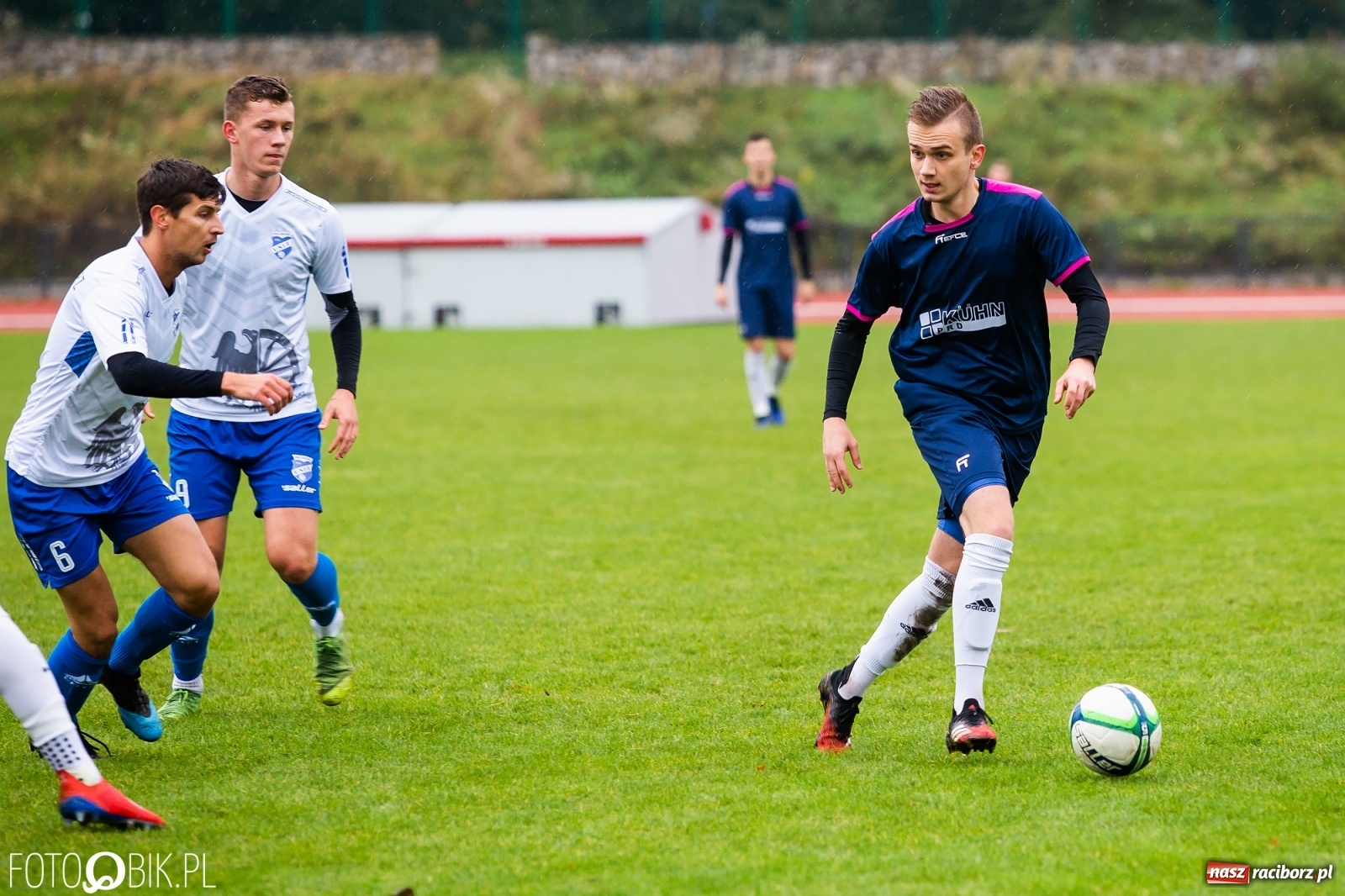 Zdjęcie w galerii na portalu naszraciborz.pl: Gol z połowy boiska ustawił spotkanie. Unia górą nad Krzyżanowicami [FOTO] wiadomości z regionu