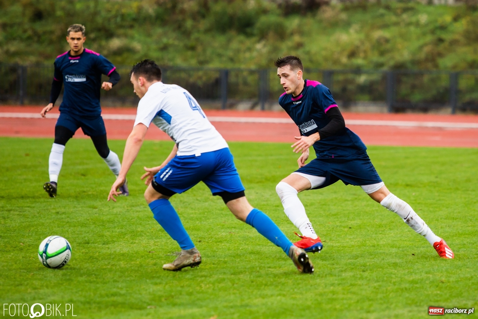 Zdjęcie w galerii na portalu naszraciborz.pl: Gol z połowy boiska ustawił spotkanie. Unia górą nad Krzyżanowicami [FOTO] wiadomości z regionu
