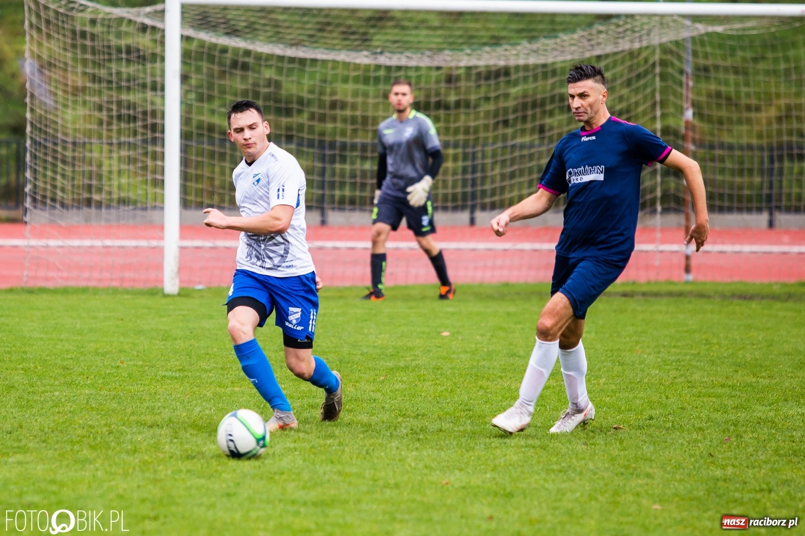 Zdjęcie w galerii na portalu naszraciborz.pl: Gol z połowy boiska ustawił spotkanie. Unia górą nad Krzyżanowicami [FOTO] wiadomości z regionu