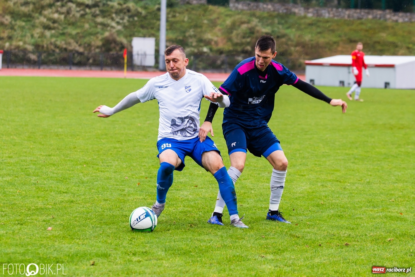 Zdjęcie w galerii na portalu naszraciborz.pl: Gol z połowy boiska ustawił spotkanie. Unia górą nad Krzyżanowicami [FOTO] wiadomości z regionu