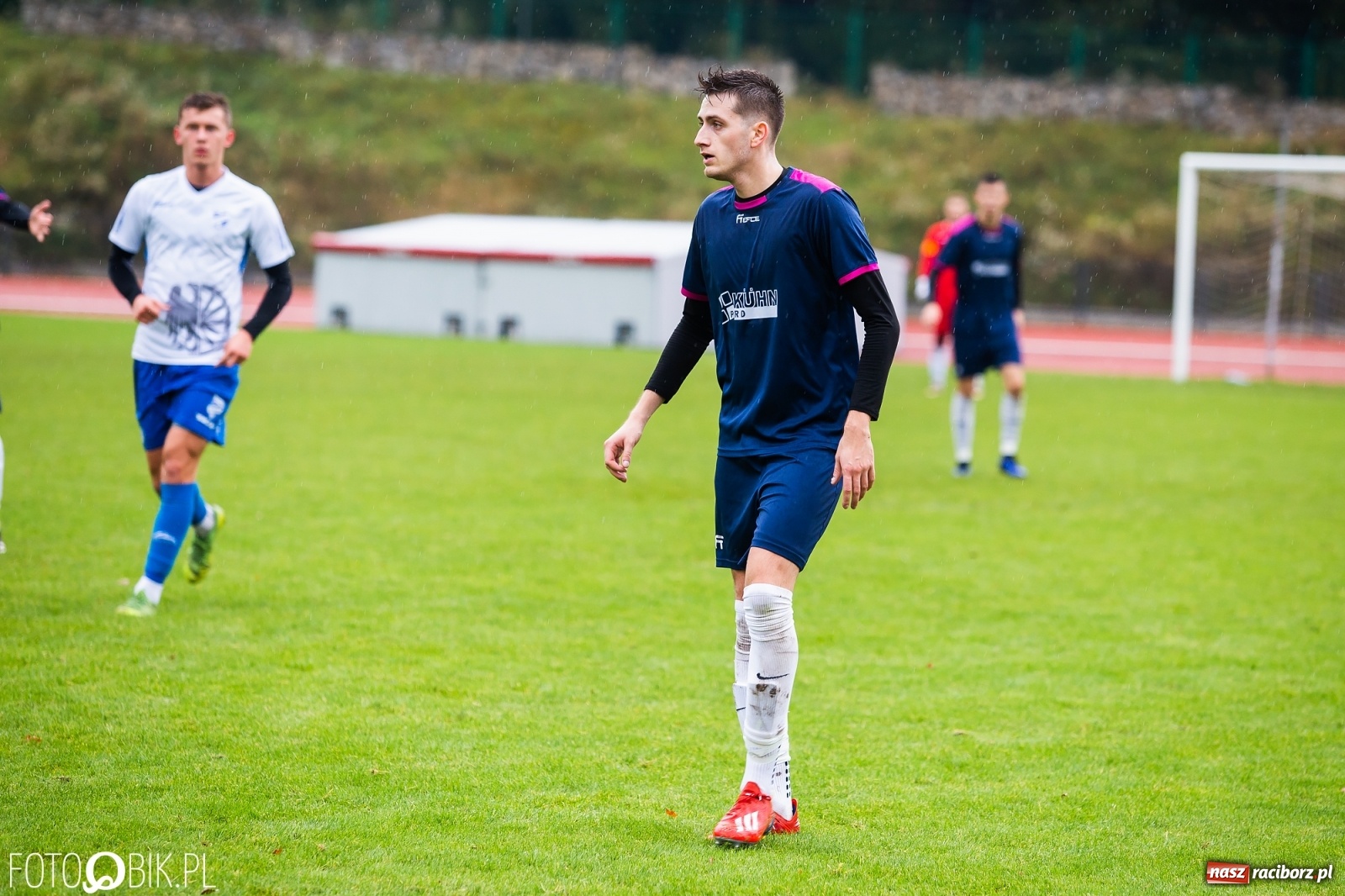 Zdjęcie w galerii na portalu naszraciborz.pl: Gol z połowy boiska ustawił spotkanie. Unia górą nad Krzyżanowicami [FOTO] wiadomości z regionu