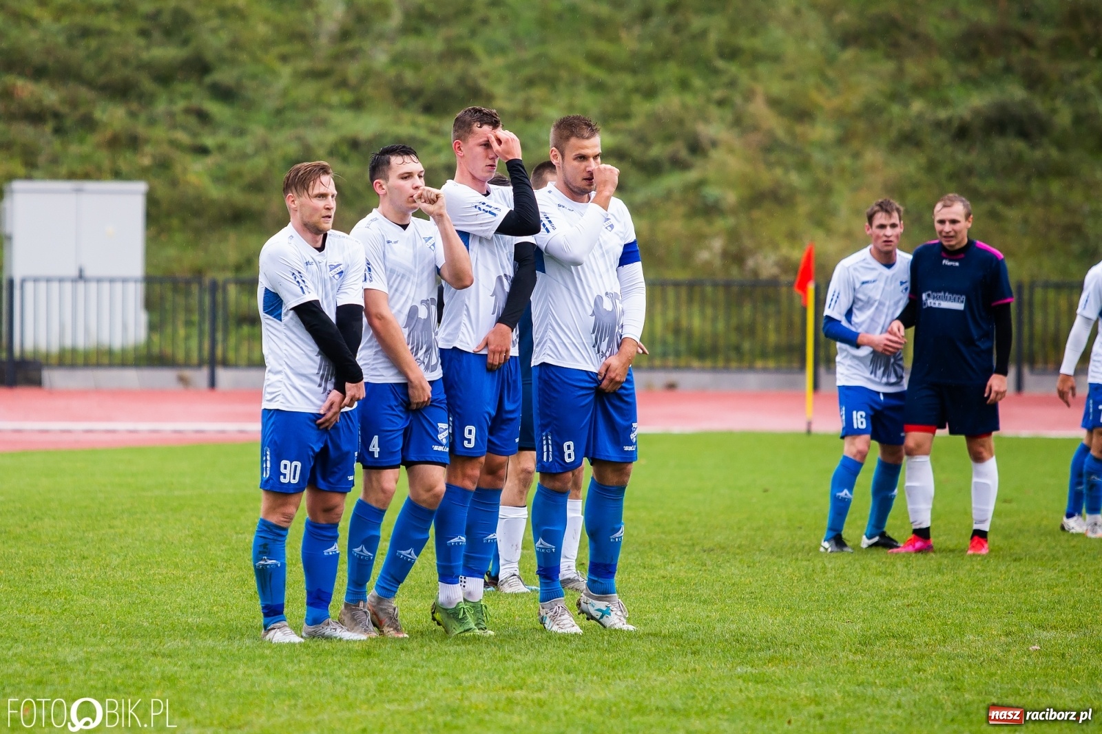 Zdjęcie w galerii na portalu naszraciborz.pl: Gol z połowy boiska ustawił spotkanie. Unia górą nad Krzyżanowicami [FOTO] wiadomości z regionu