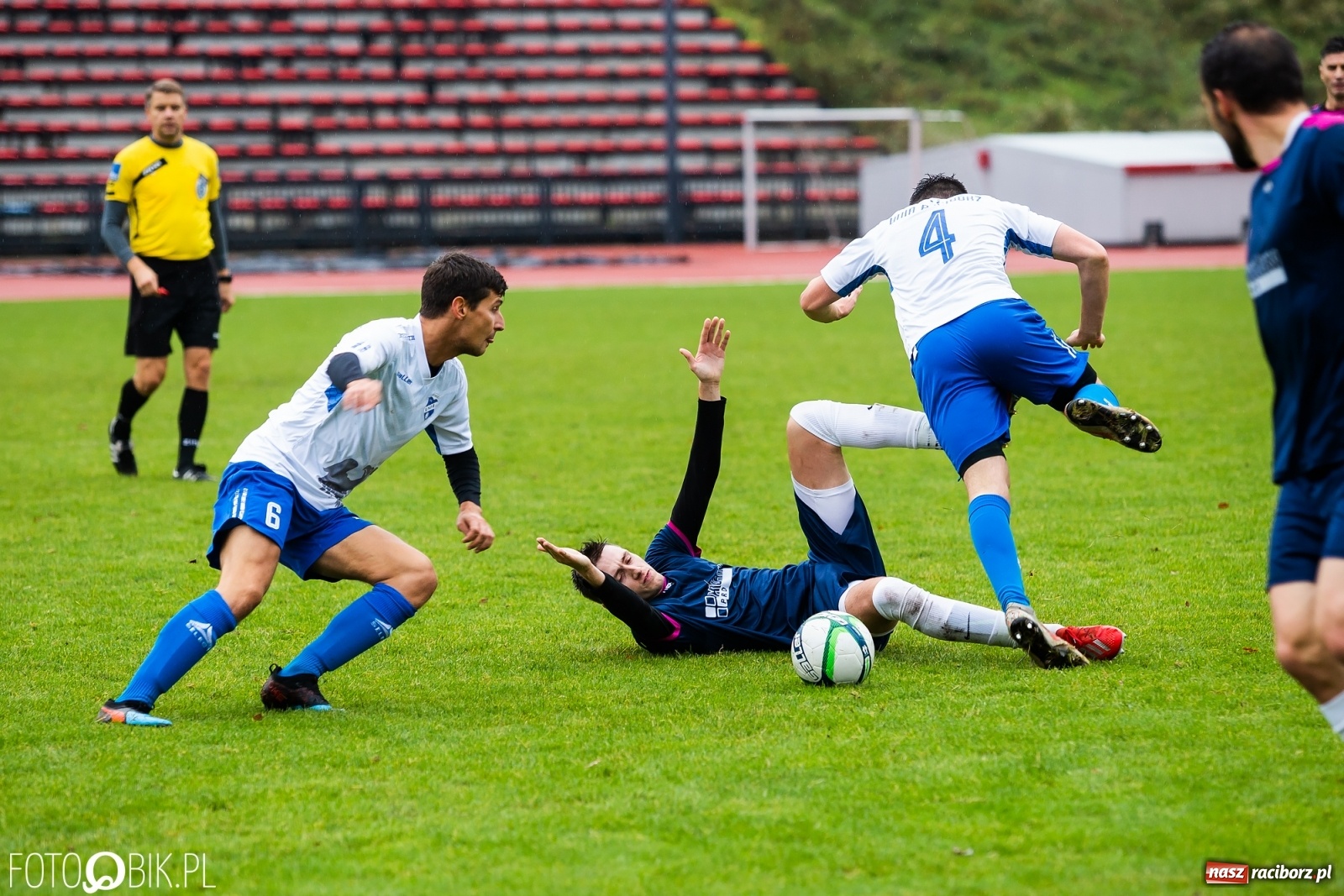 Zdjęcie w galerii na portalu naszraciborz.pl: Gol z połowy boiska ustawił spotkanie. Unia górą nad Krzyżanowicami [FOTO] wiadomości z regionu