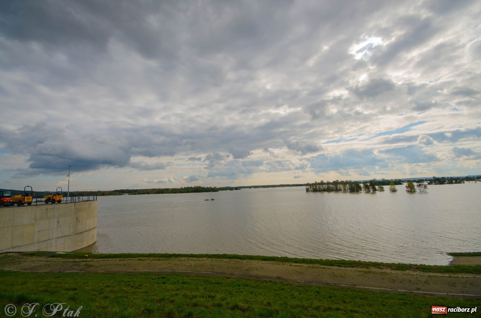 Zdjęcie w galerii na portalu naszraciborz.pl: Jak pracował zbiornik Racibórz Dolny? Wody Polskie podsumowują wiadomości z regionu
