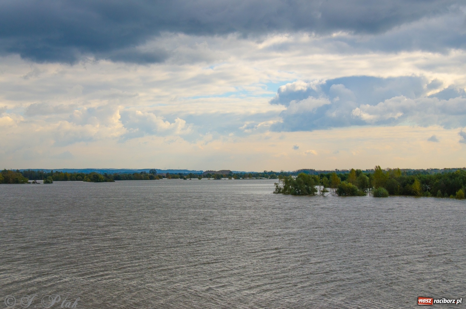 Zdjęcie w galerii na portalu naszraciborz.pl: Jak pracował zbiornik Racibórz Dolny? Wody Polskie podsumowują wiadomości z regionu