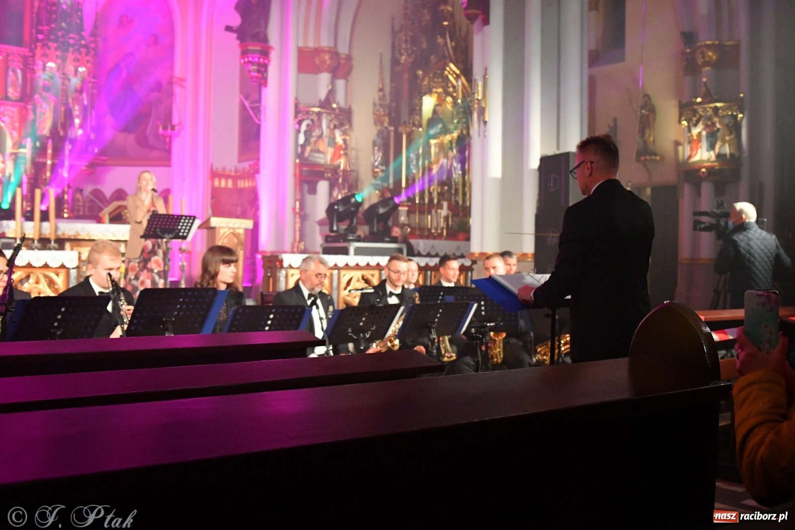 Zdjęcie w galerii na portalu naszraciborz.pl: Totus Tuus. Koncert papieski na Ostrogu [WIDEO] wiadomości z regionu