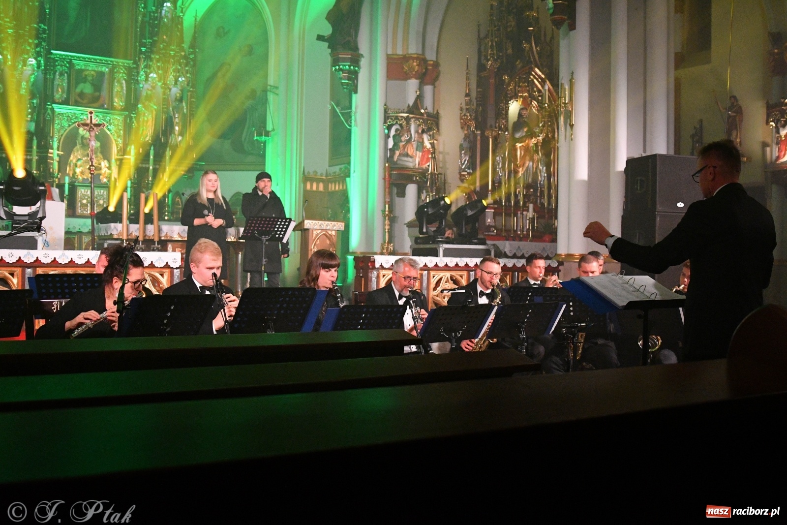 Zdjęcie w galerii na portalu naszraciborz.pl: Totus Tuus. Koncert papieski na Ostrogu [WIDEO] wiadomości z regionu