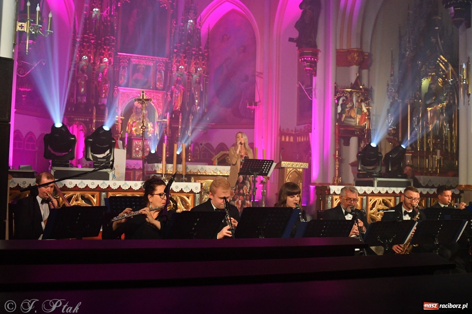 Zdjęcie w galerii na portalu naszraciborz.pl: Totus Tuus. Koncert papieski na Ostrogu [WIDEO] wiadomości z regionu