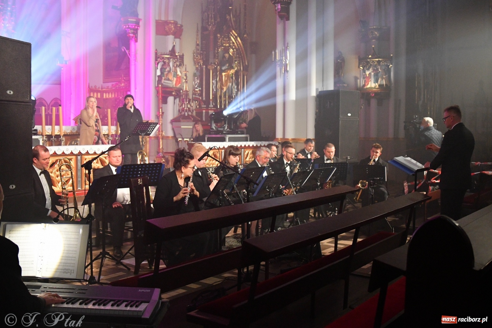 Zdjęcie w galerii na portalu naszraciborz.pl: Totus Tuus. Koncert papieski na Ostrogu [WIDEO] wiadomości z regionu