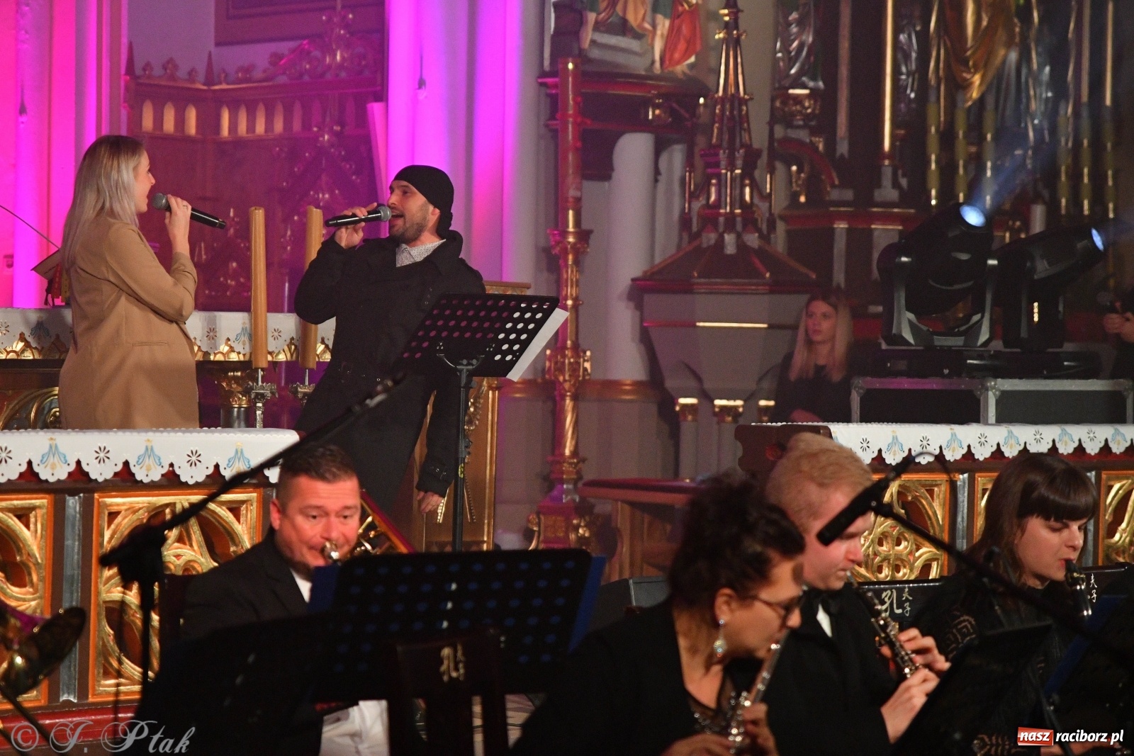 Zdjęcie w galerii na portalu naszraciborz.pl: Totus Tuus. Koncert papieski na Ostrogu [WIDEO] wiadomości z regionu