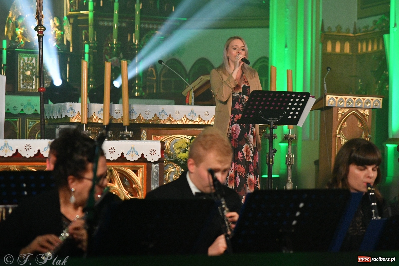 Zdjęcie w galerii na portalu naszraciborz.pl: Totus Tuus. Koncert papieski na Ostrogu [WIDEO] wiadomości z regionu