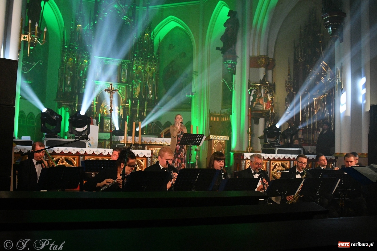 Zdjęcie w galerii na portalu naszraciborz.pl: Totus Tuus. Koncert papieski na Ostrogu [WIDEO] wiadomości z regionu