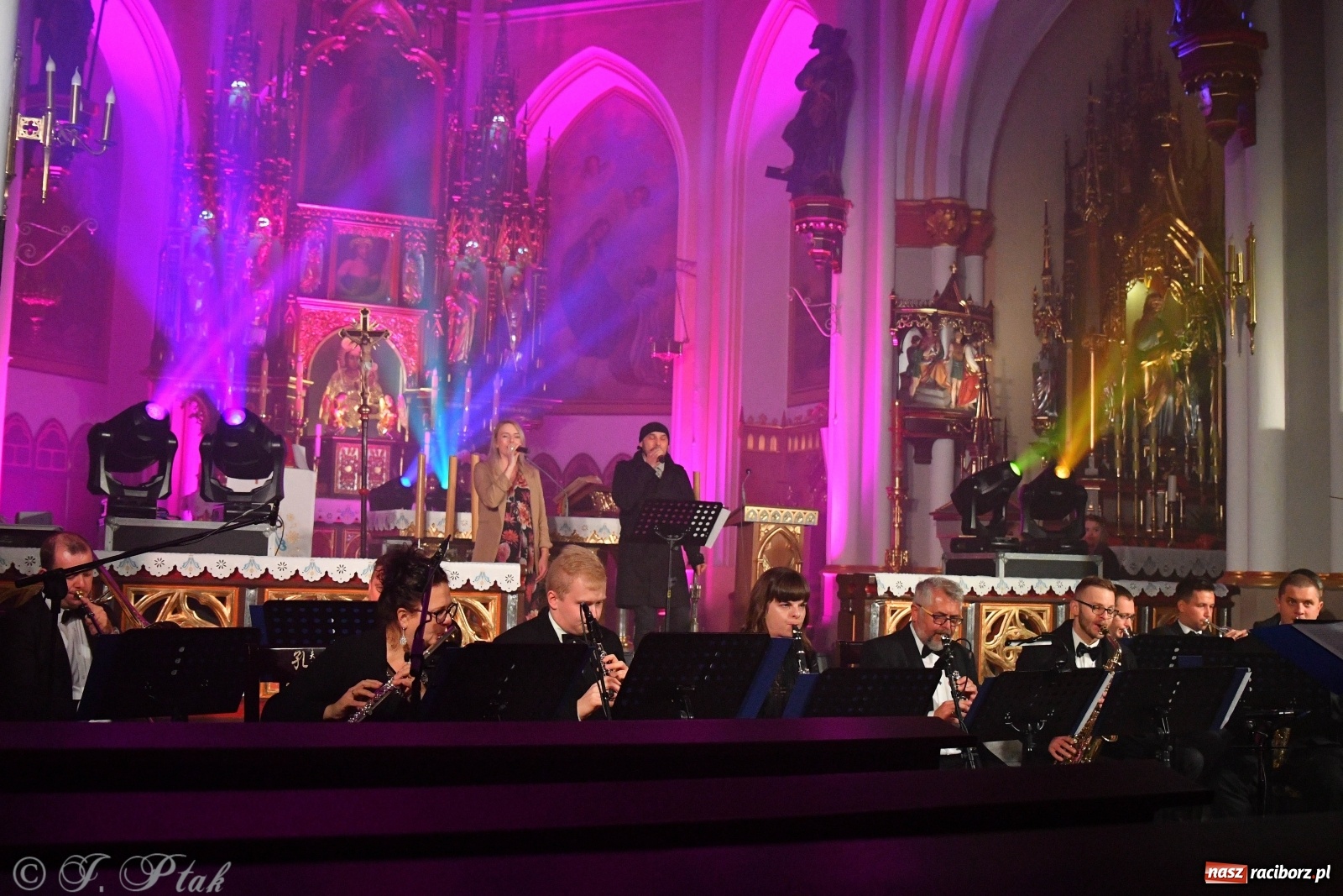 Zdjęcie w galerii na portalu naszraciborz.pl: Totus Tuus. Koncert papieski na Ostrogu [WIDEO] wiadomości z regionu